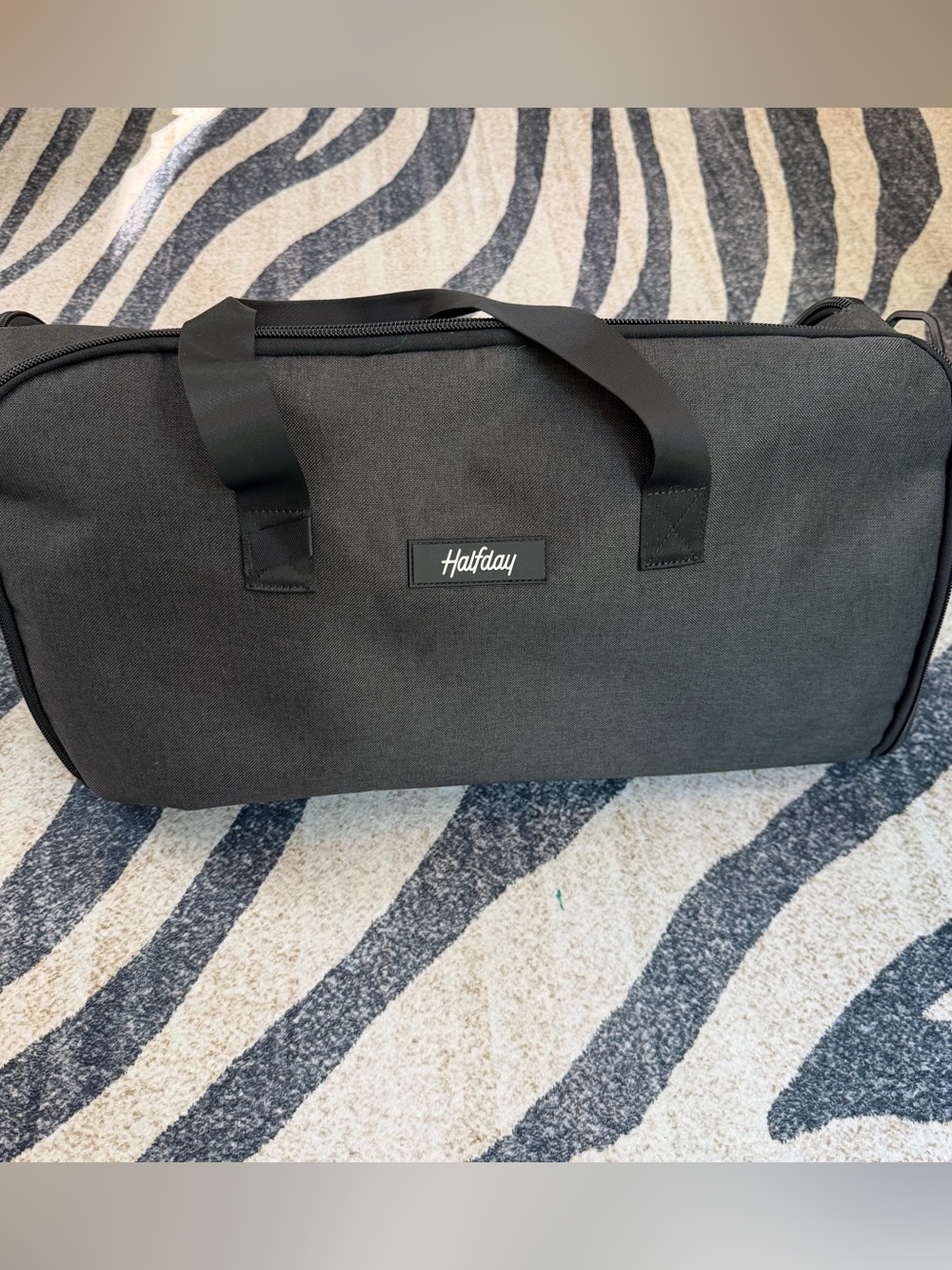 NWOT Half Day Garment Bag in Charcoal